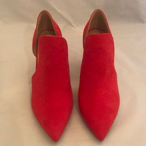 Christian Siriano red shoes
